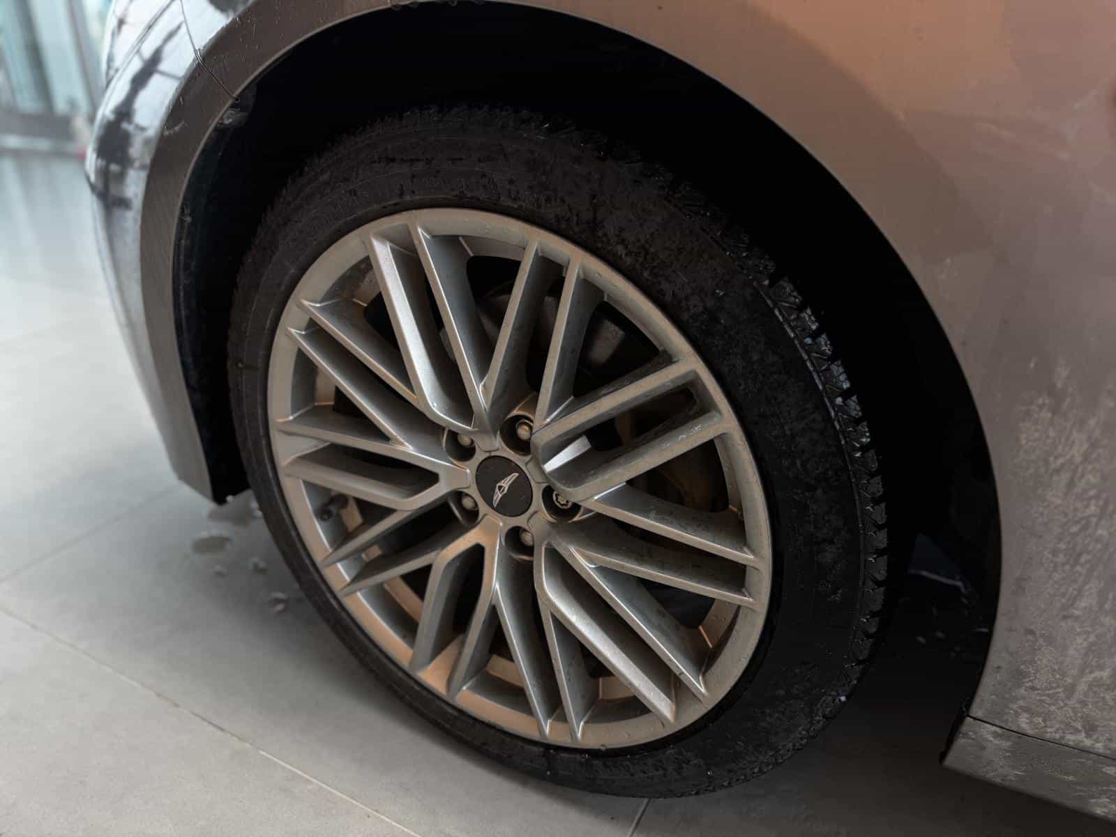 2021 Genesis G70 Elite 2.0T - Image 5