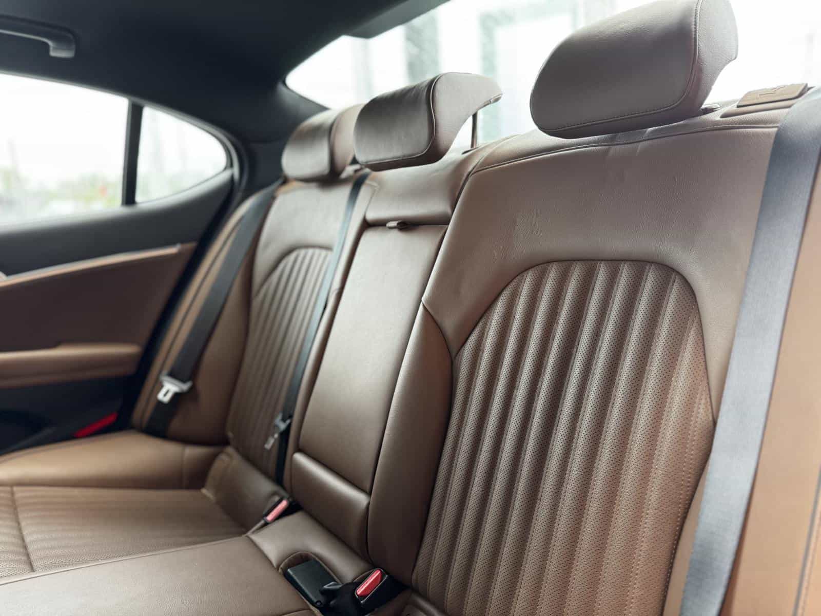 2021 Genesis G70 Elite 2.0T - Image 10