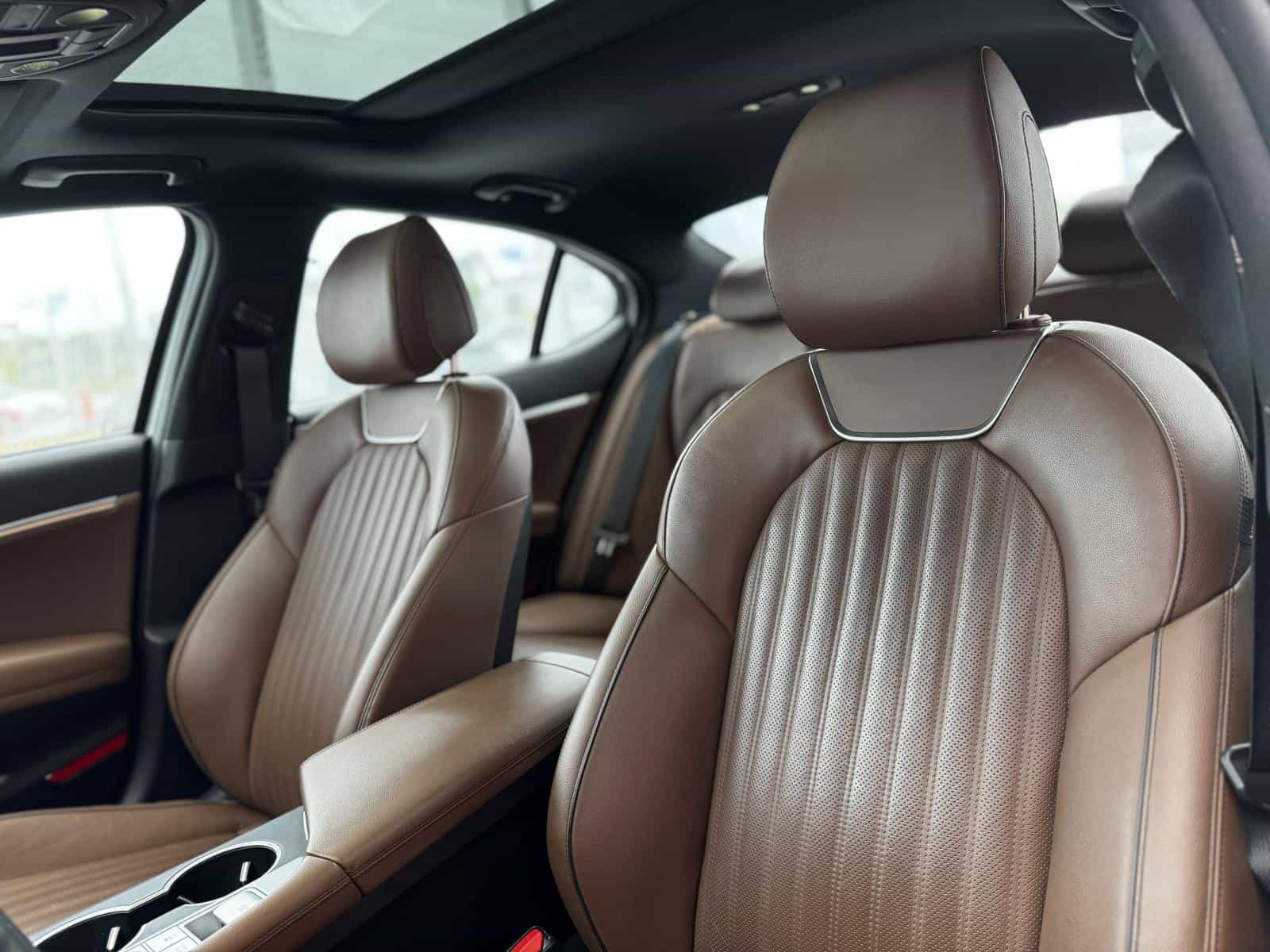 2021 Genesis G70 Elite 2.0T - Image 15
