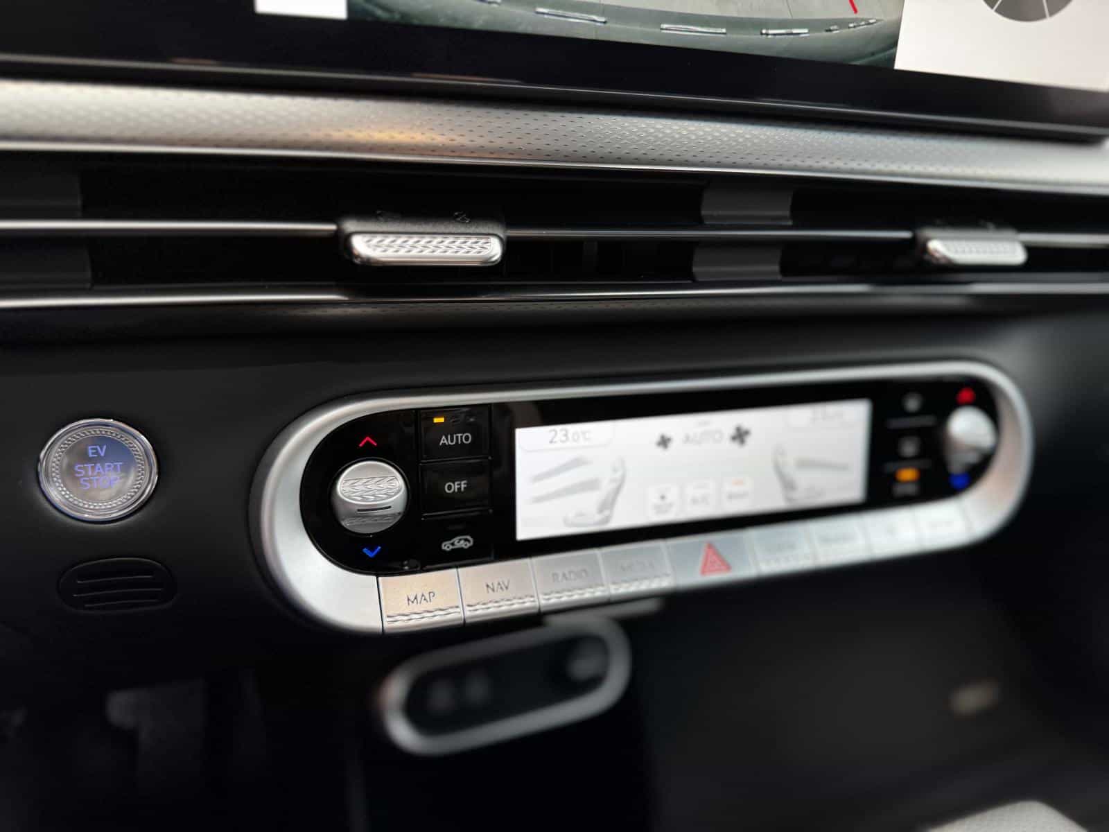 2023 Genesis GV60 Advanced - Image 20