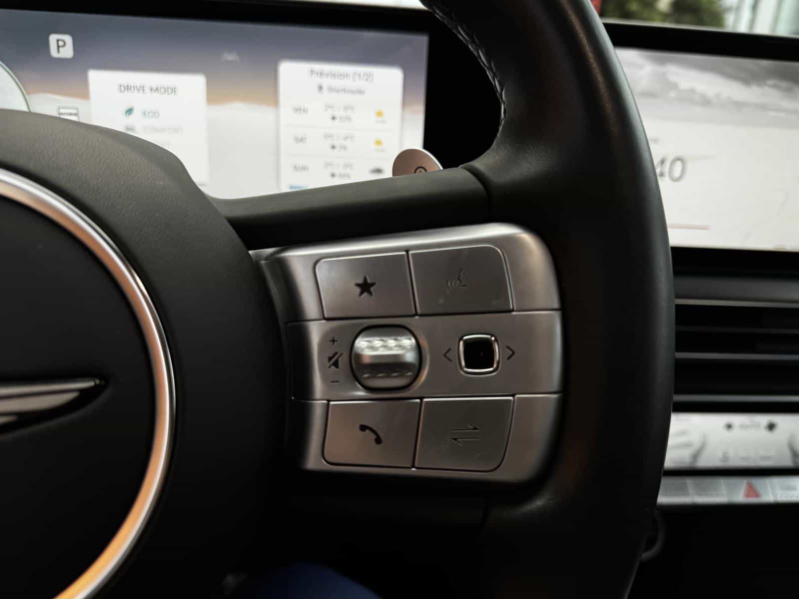 2023 Genesis GV60 Advanced - Image 18