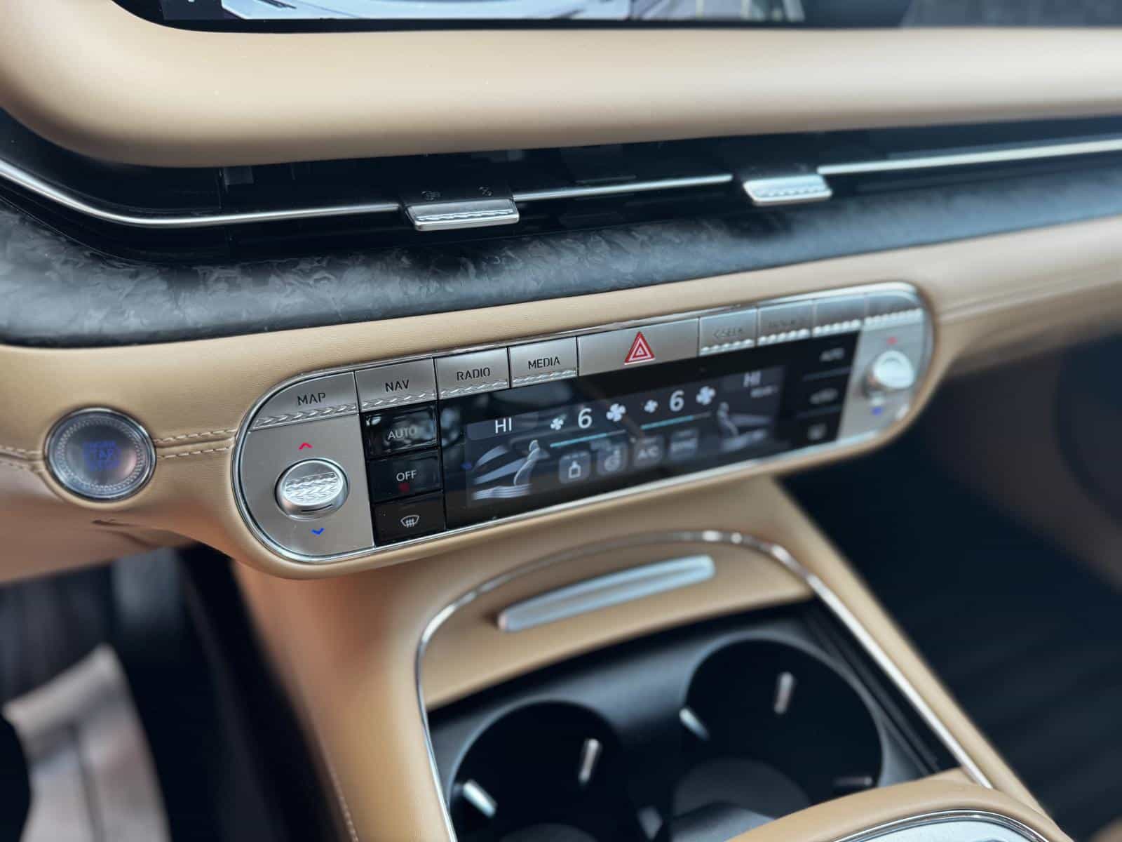 2023 Genesis G90 3.5T e-SC - Image 21