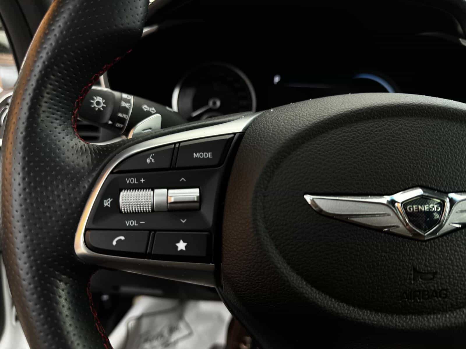 2023 Genesis G70 3.3T Sport - Image 16