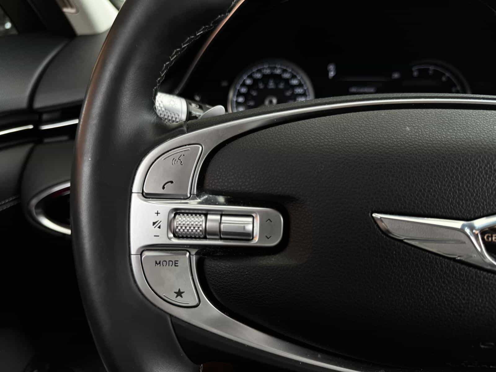 2022 Genesis GV70 Select 2.5T - Image 15