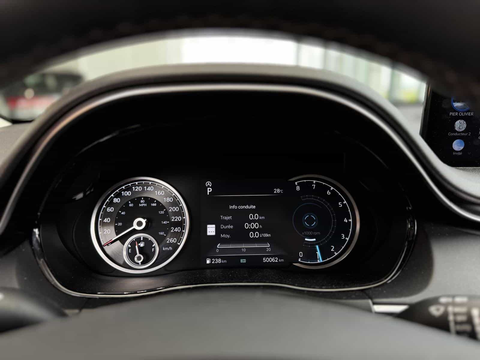 2022 Genesis GV70 Select 2.5T - Image 16