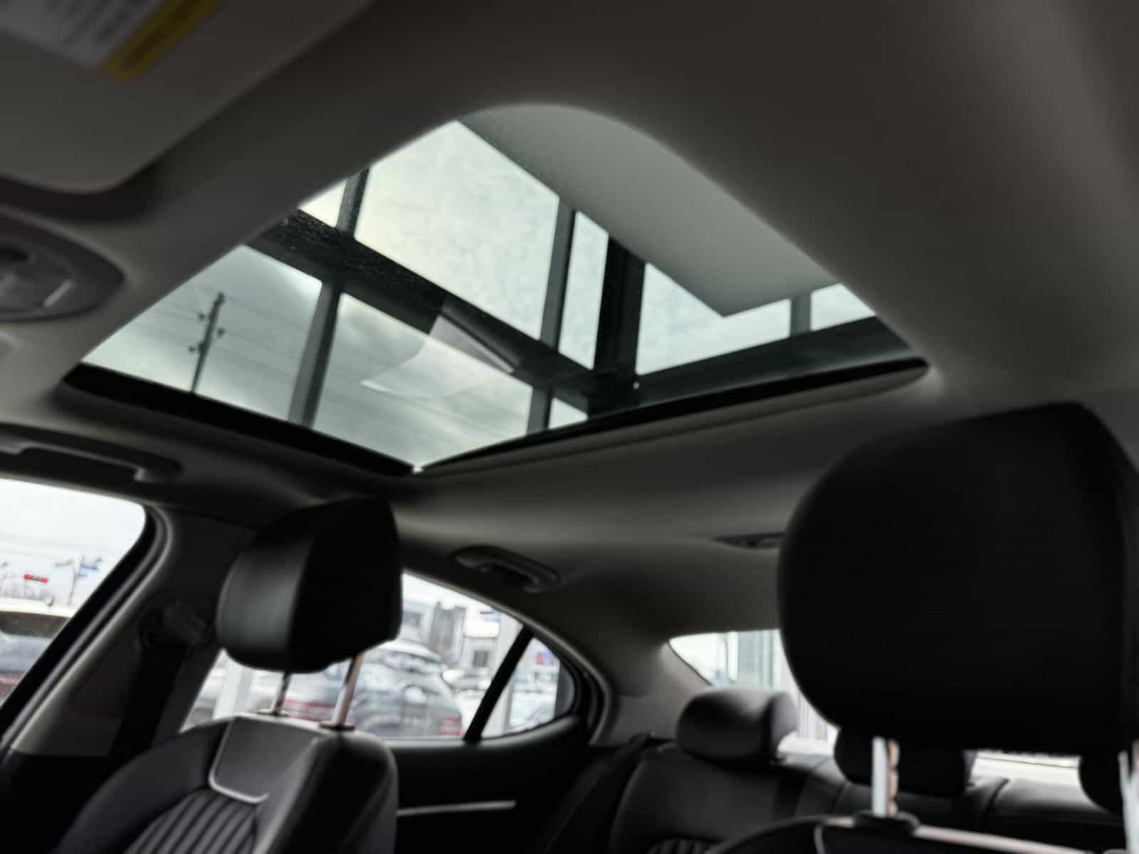 2021 Genesis G70 Elite 2.0T - Image 13