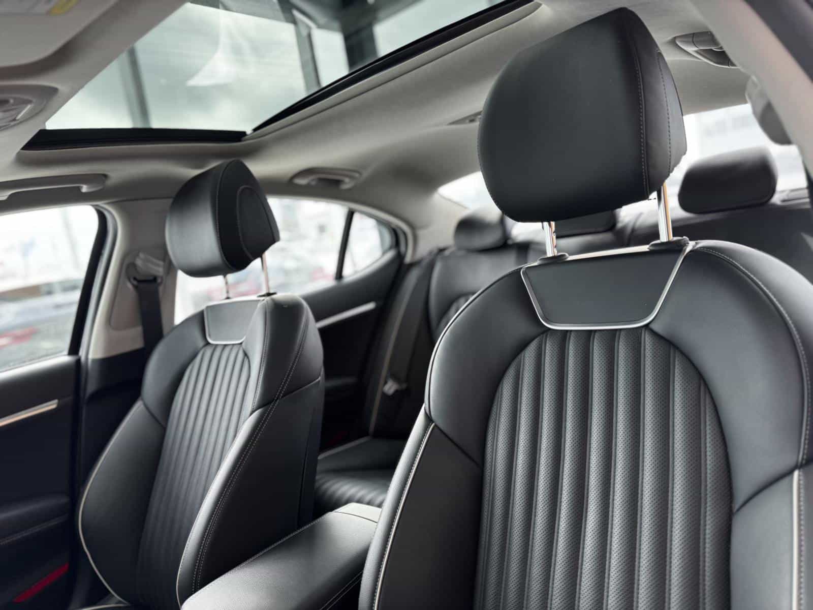 2021 Genesis G70 Elite 2.0T - Image 14