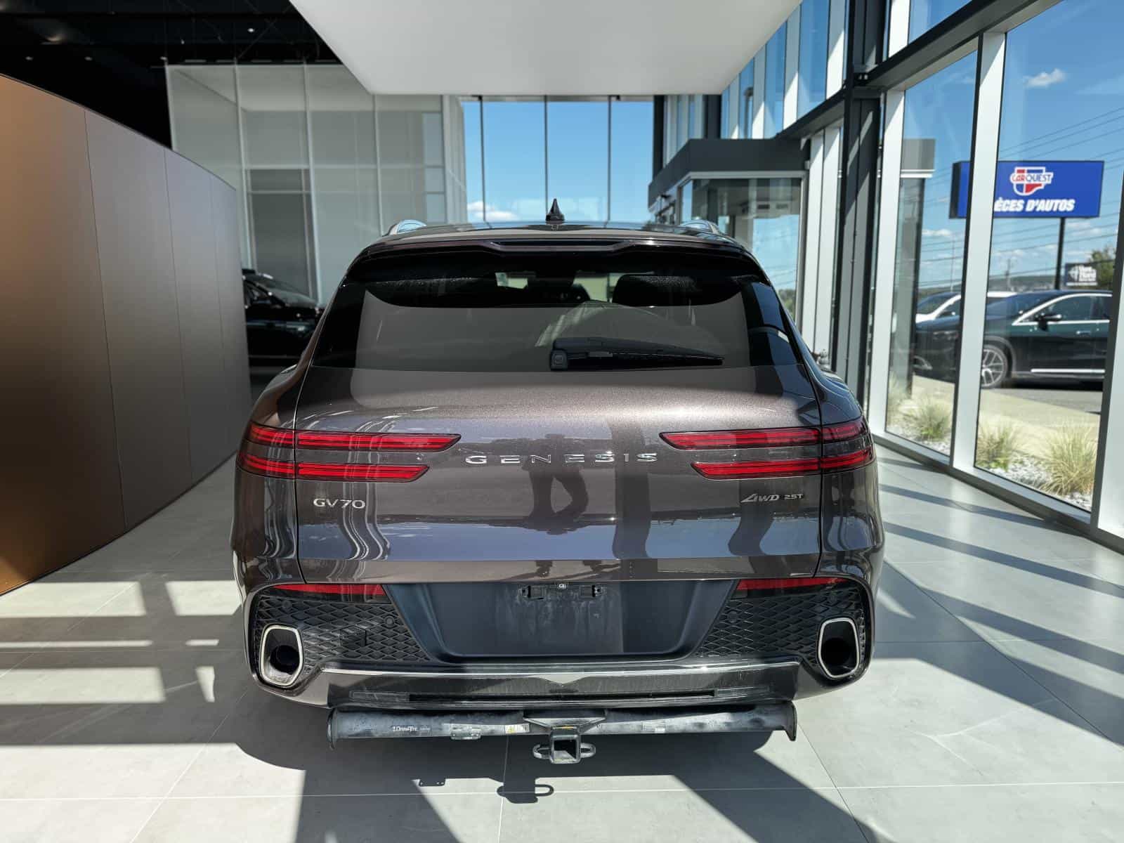 2022 Genesis GV70 Select 2.5T - Image 7