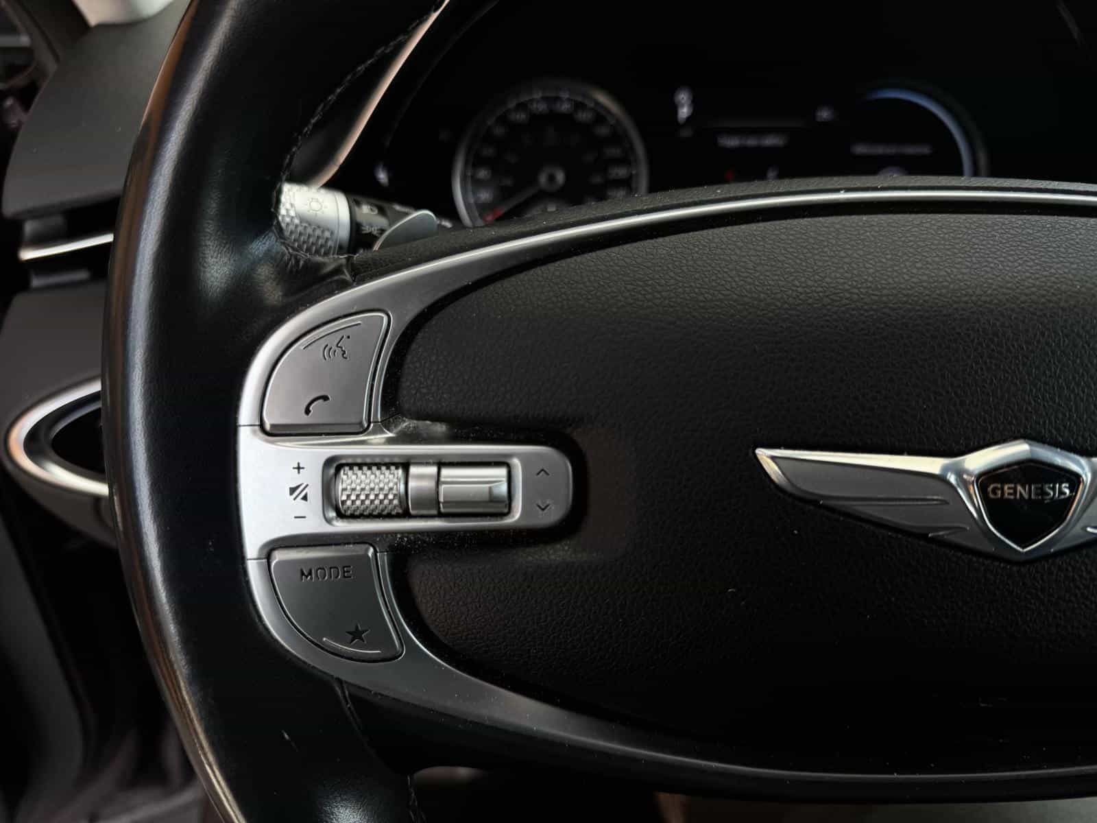 2022 Genesis GV70 Select 2.5T - Image 15