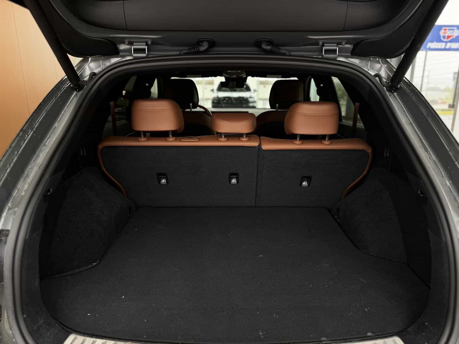 2026 Genesis GV70 Advanced Tech 2.5T - Image 9