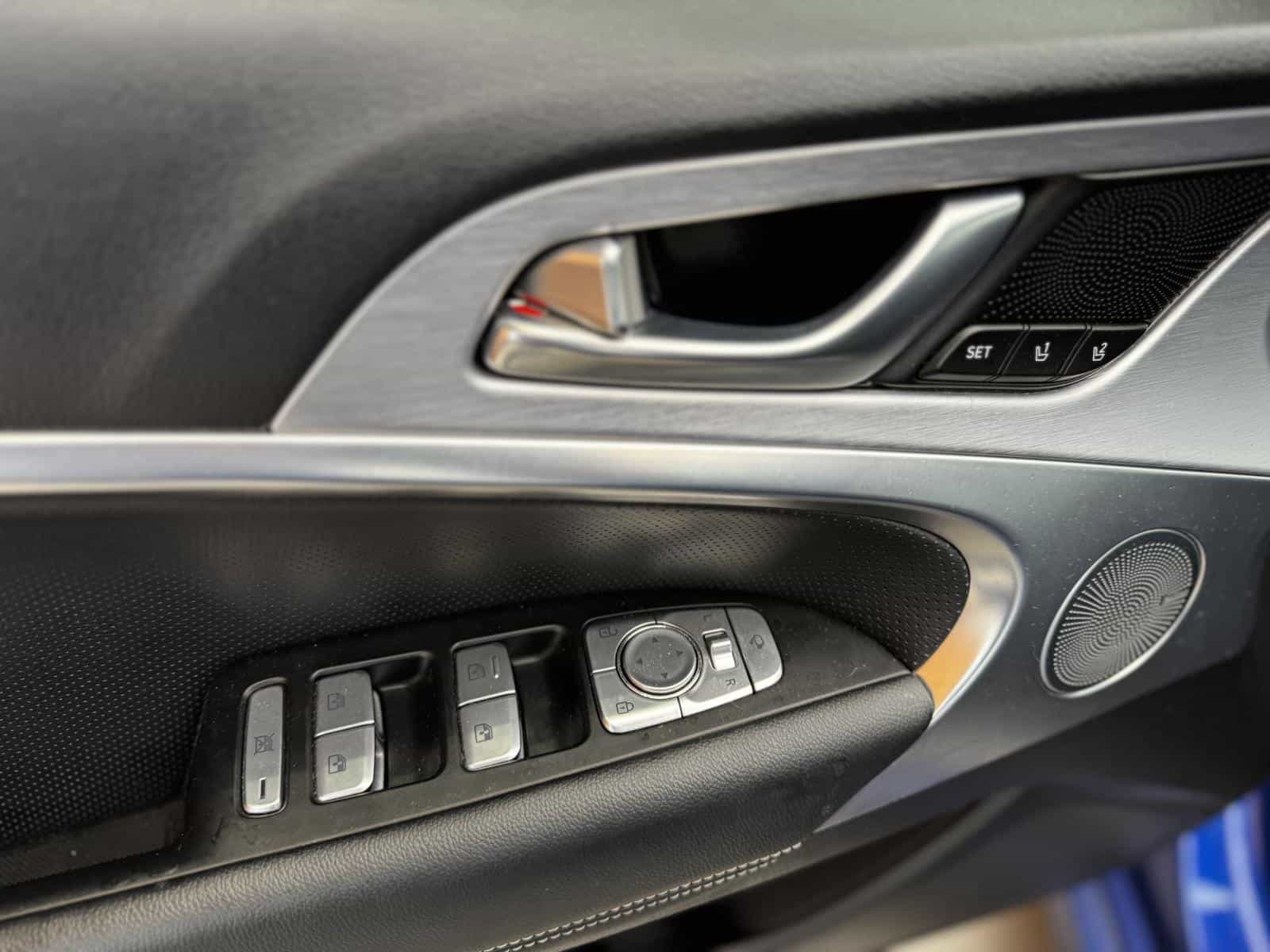 2021 Genesis G70 Elite 2.0T - Image 13