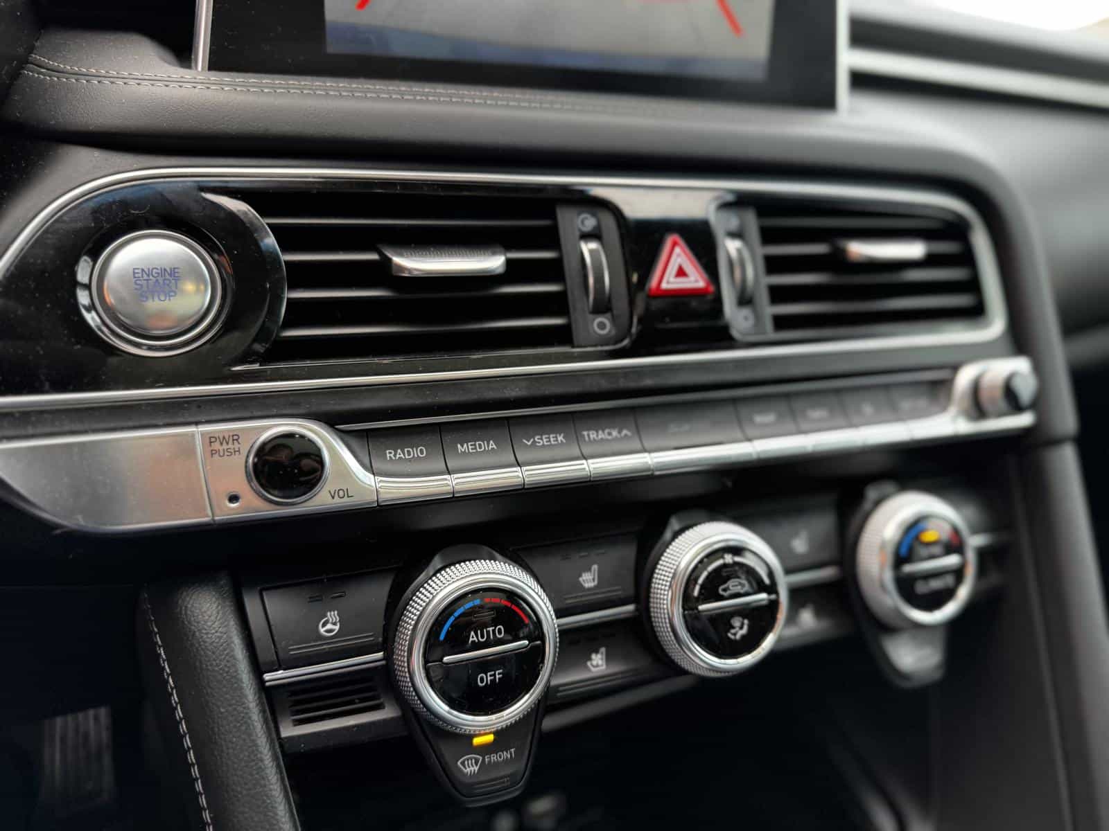 2021 Genesis G70 Elite 2.0T - Image 23