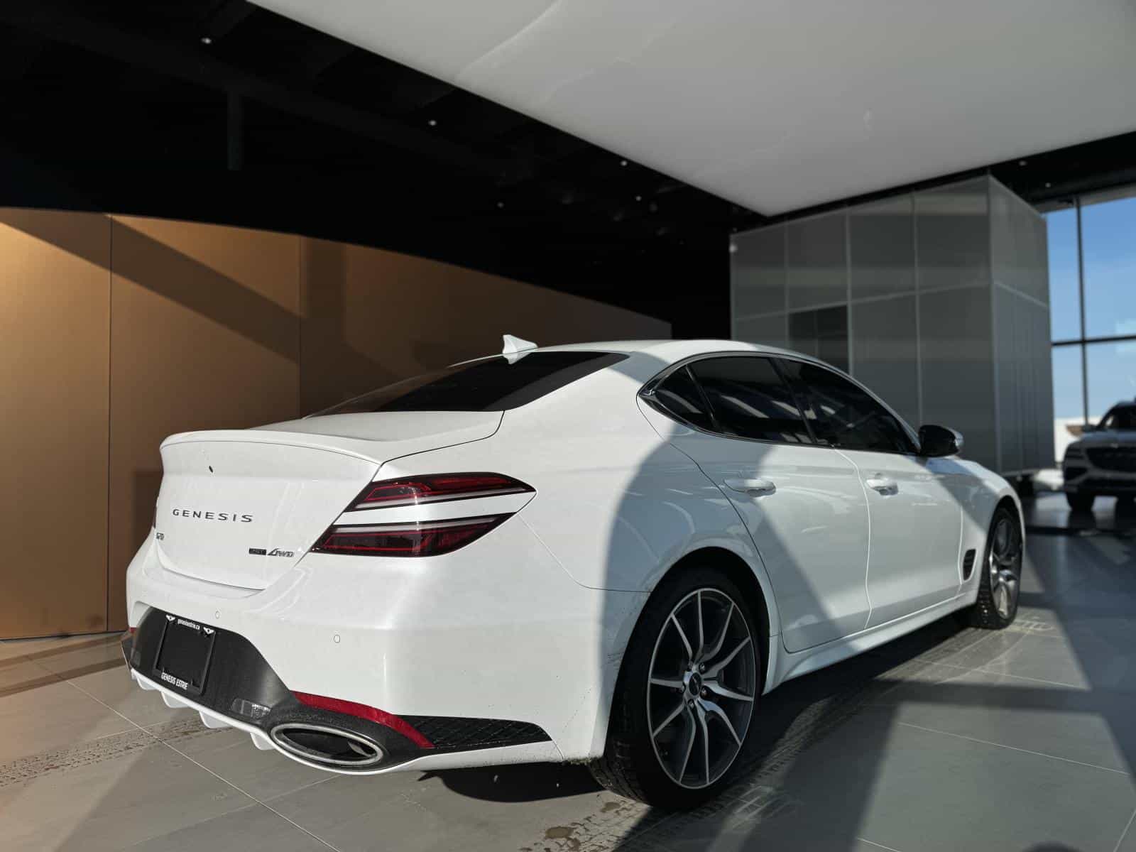 2024 Genesis G70 Advanced 2.5T - Image 8