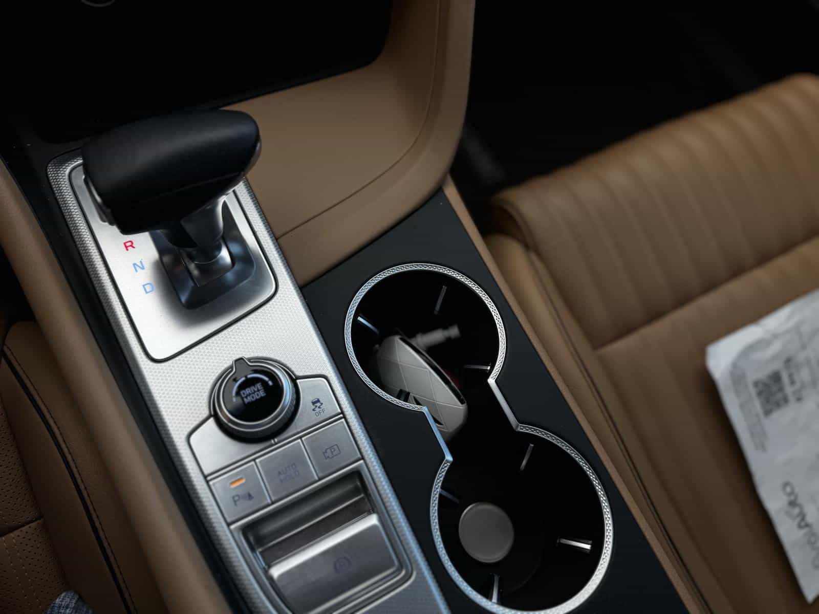 2024 Genesis G70 Advanced 2.5T - Image 23