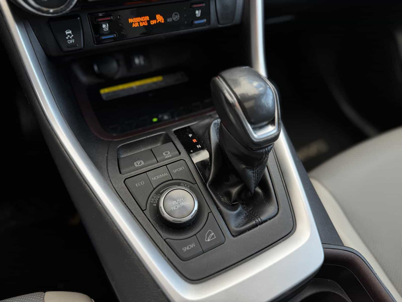 2019 Toyota Rav4 Limited - Image 22