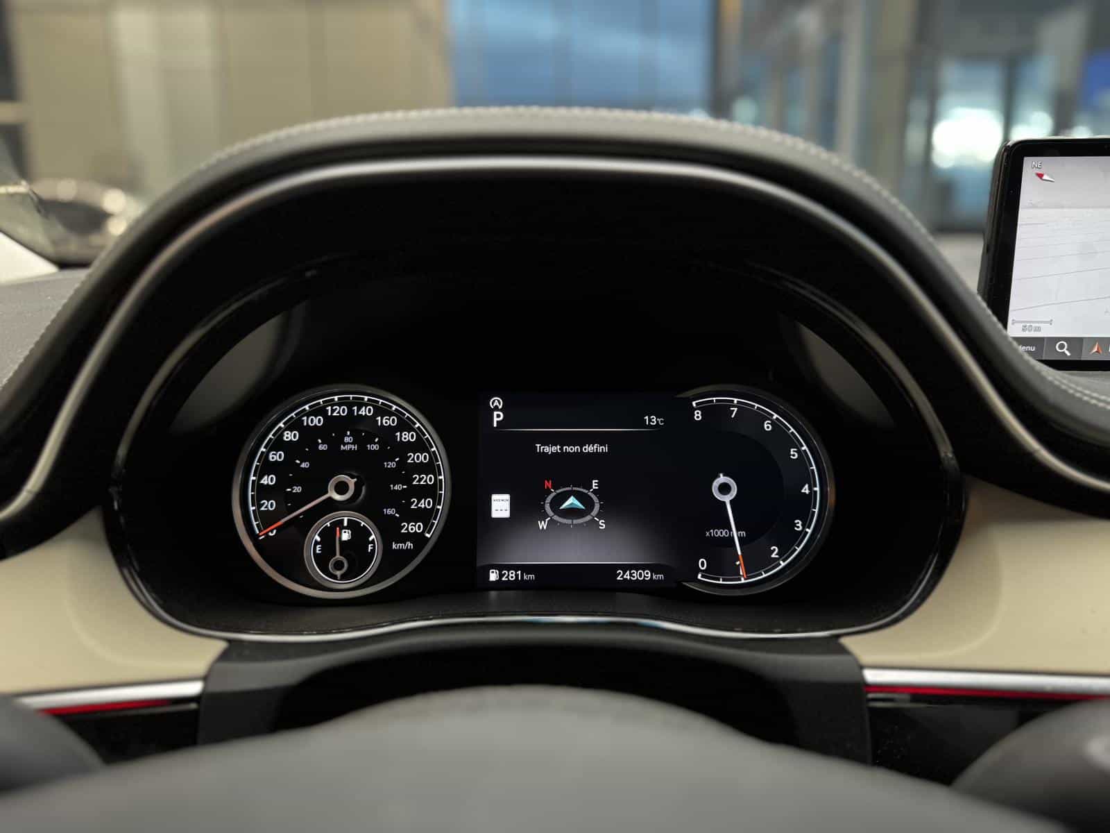 2025 Genesis GV70 Advanced 2.5T - Image 15
