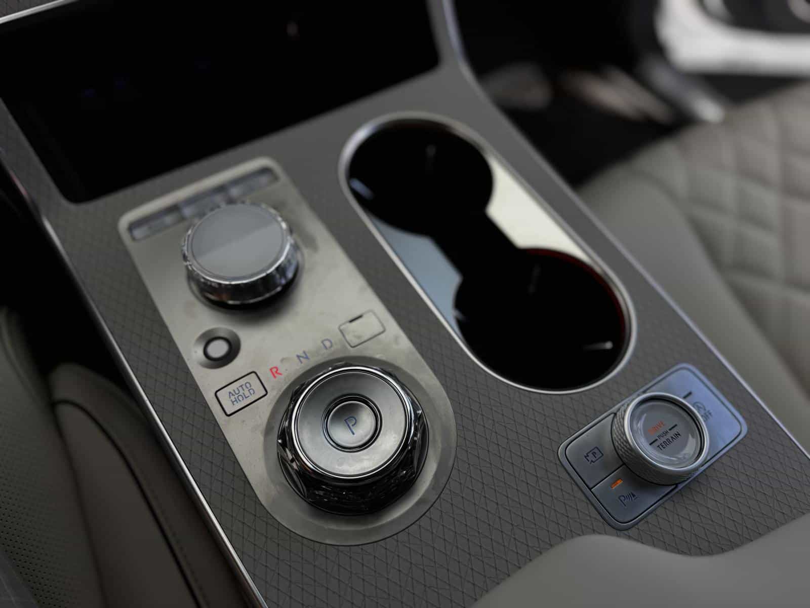 2025 Genesis GV80 3.5T PRESTIGE 7P AWD - Image 23