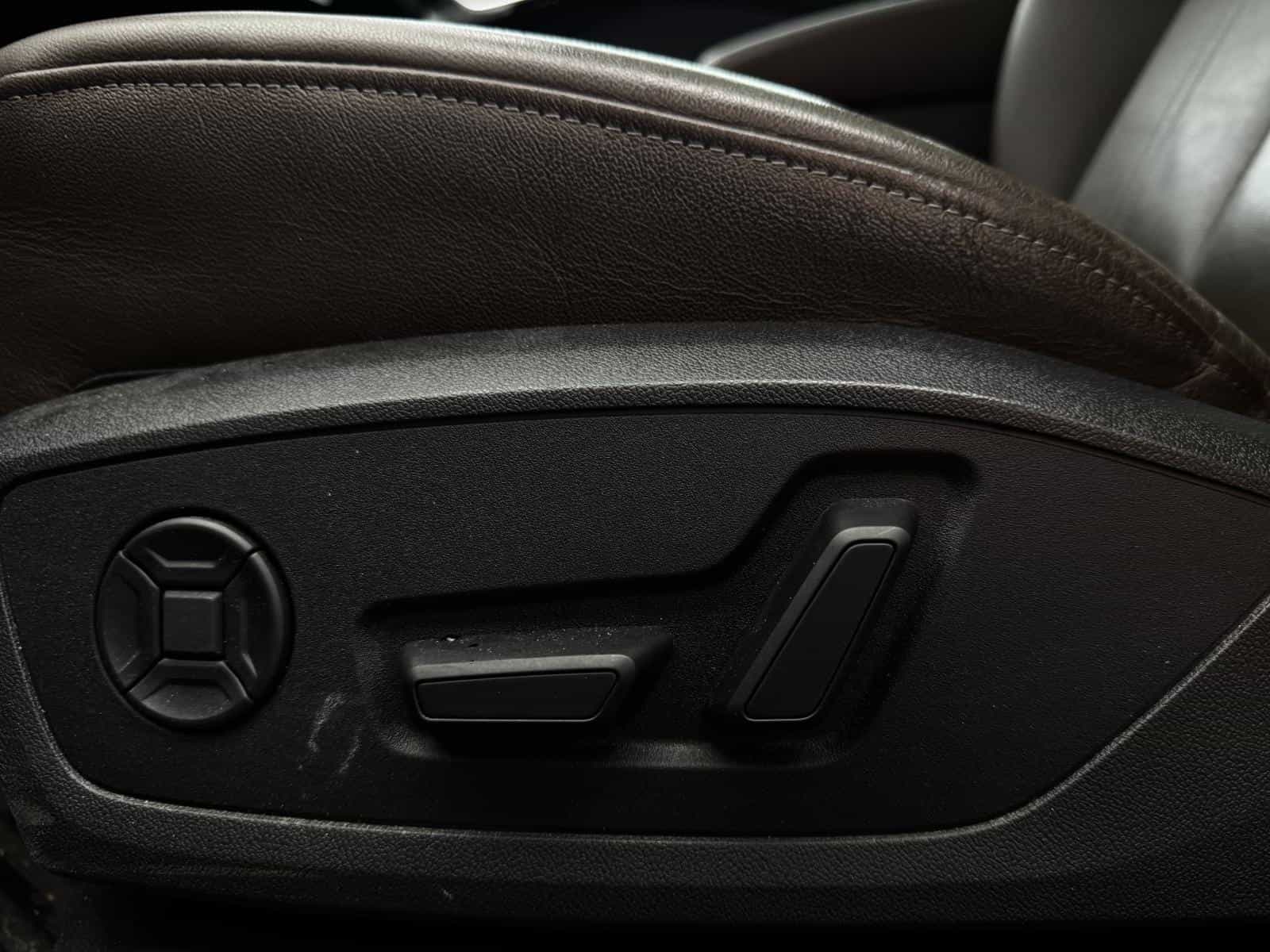 2024 Audi Q4 e-tron 50 - Image 12