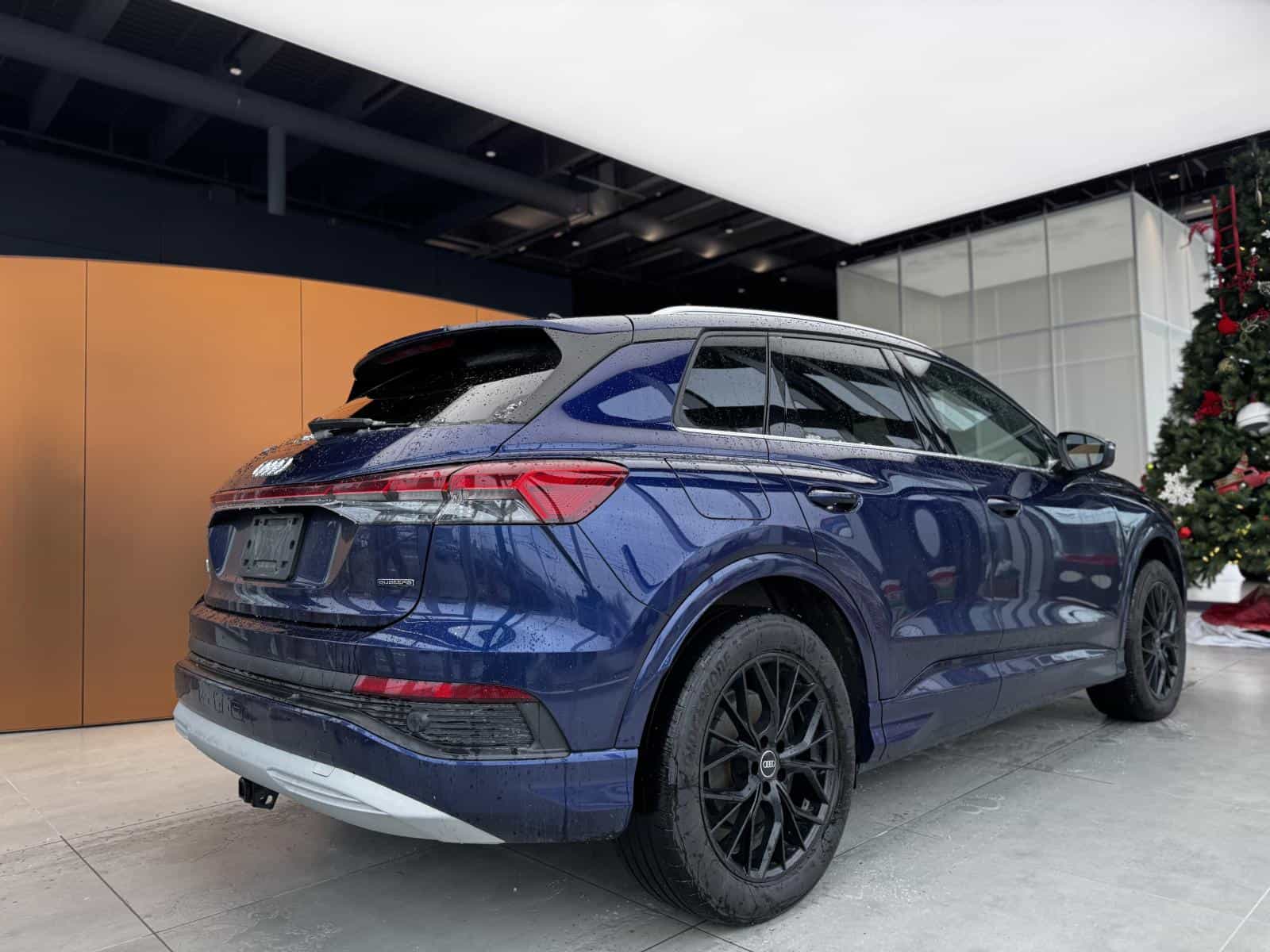 2024 Audi Q4 e-tron 50 - Image 8