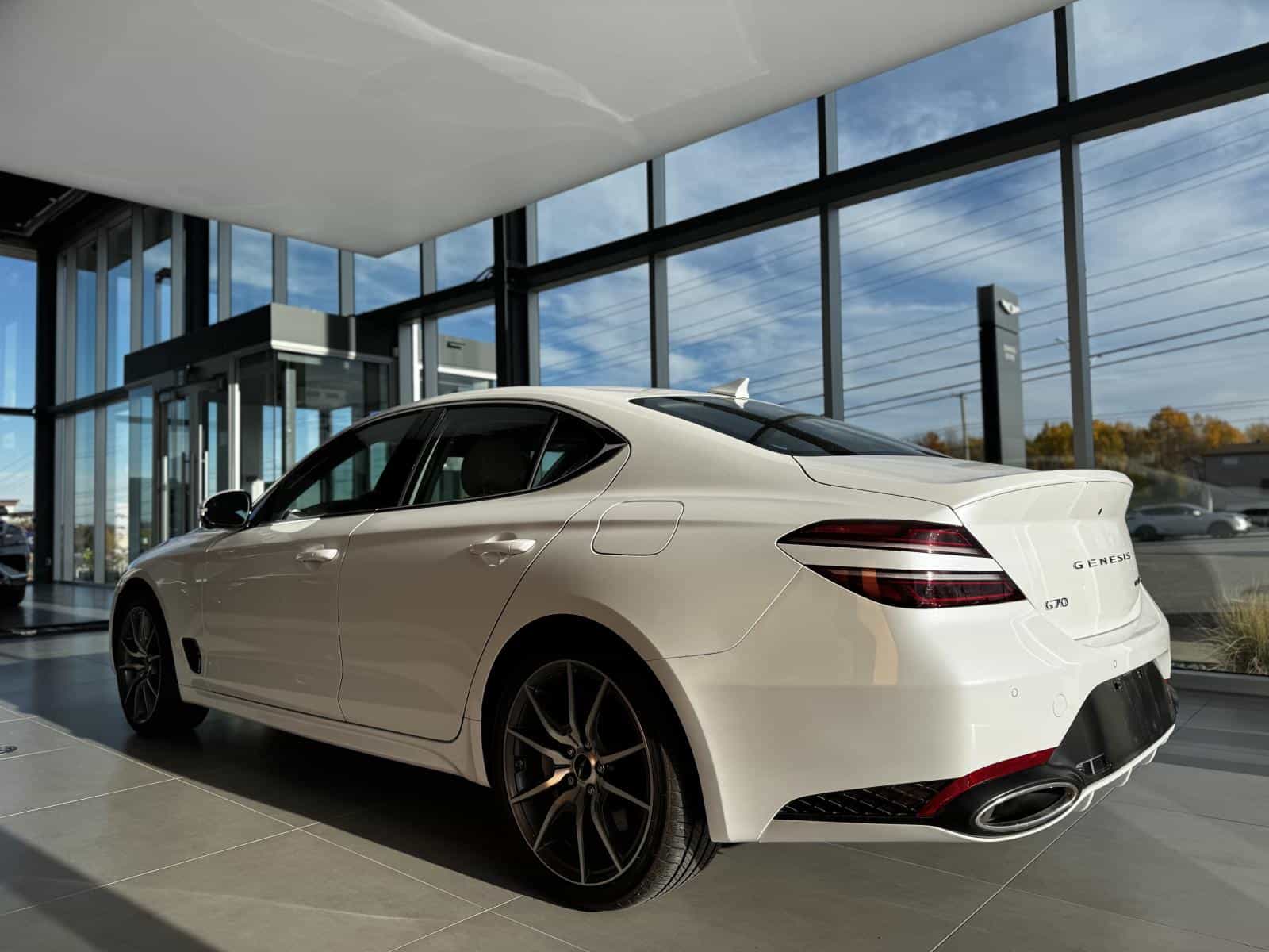 2025 Genesis G70 Prestige 2.5T - Image 6