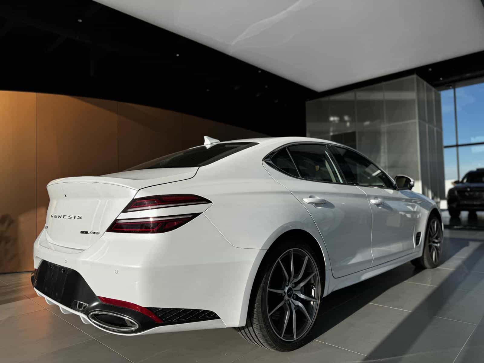 2025 Genesis G70 Prestige 2.5T - Image 8