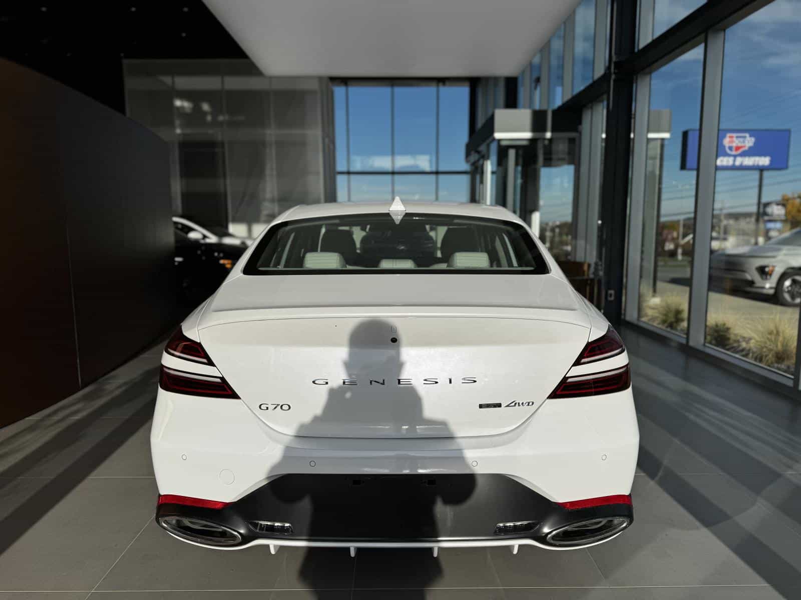 2025 Genesis G70 Prestige 2.5T - Image 7