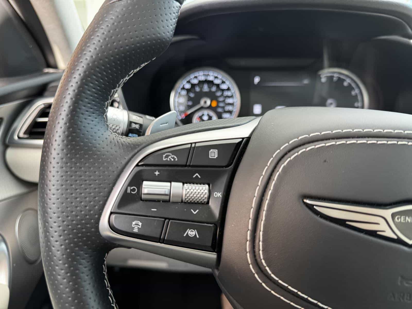 2025 Genesis G70 Prestige 2.5T - Image 18