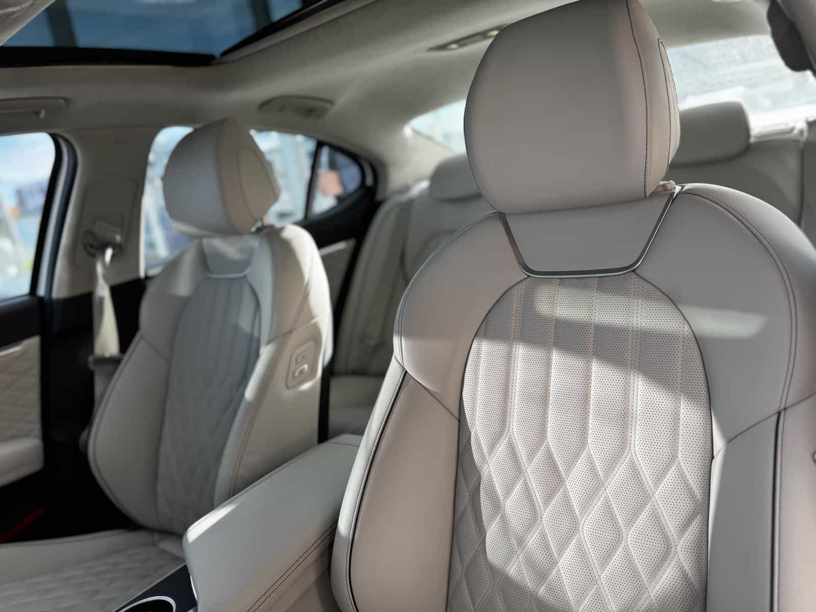 2025 Genesis G70 Prestige 2.5T - Image 16