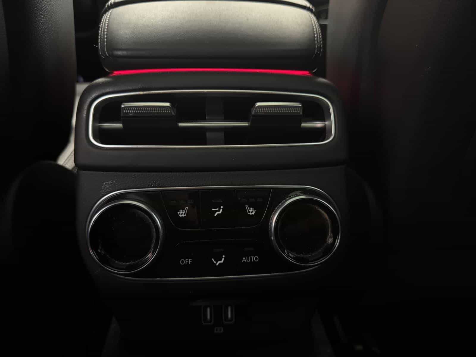 2024 Genesis GV70 Advanced 2.5T - Image 12
