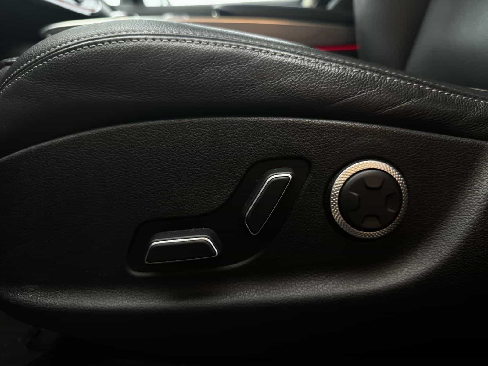 2024 Genesis GV70 Advanced 2.5T - Image 14