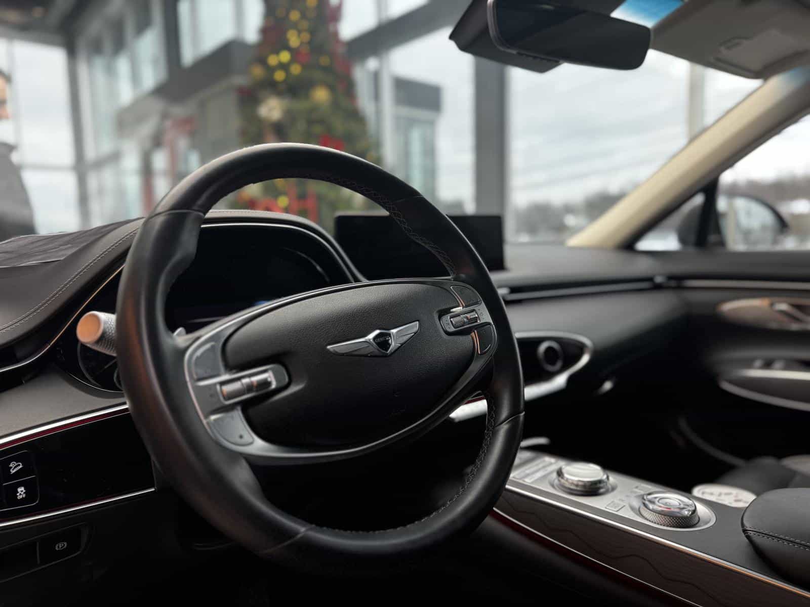 2024 Genesis GV70 Advanced 2.5T - Image 17