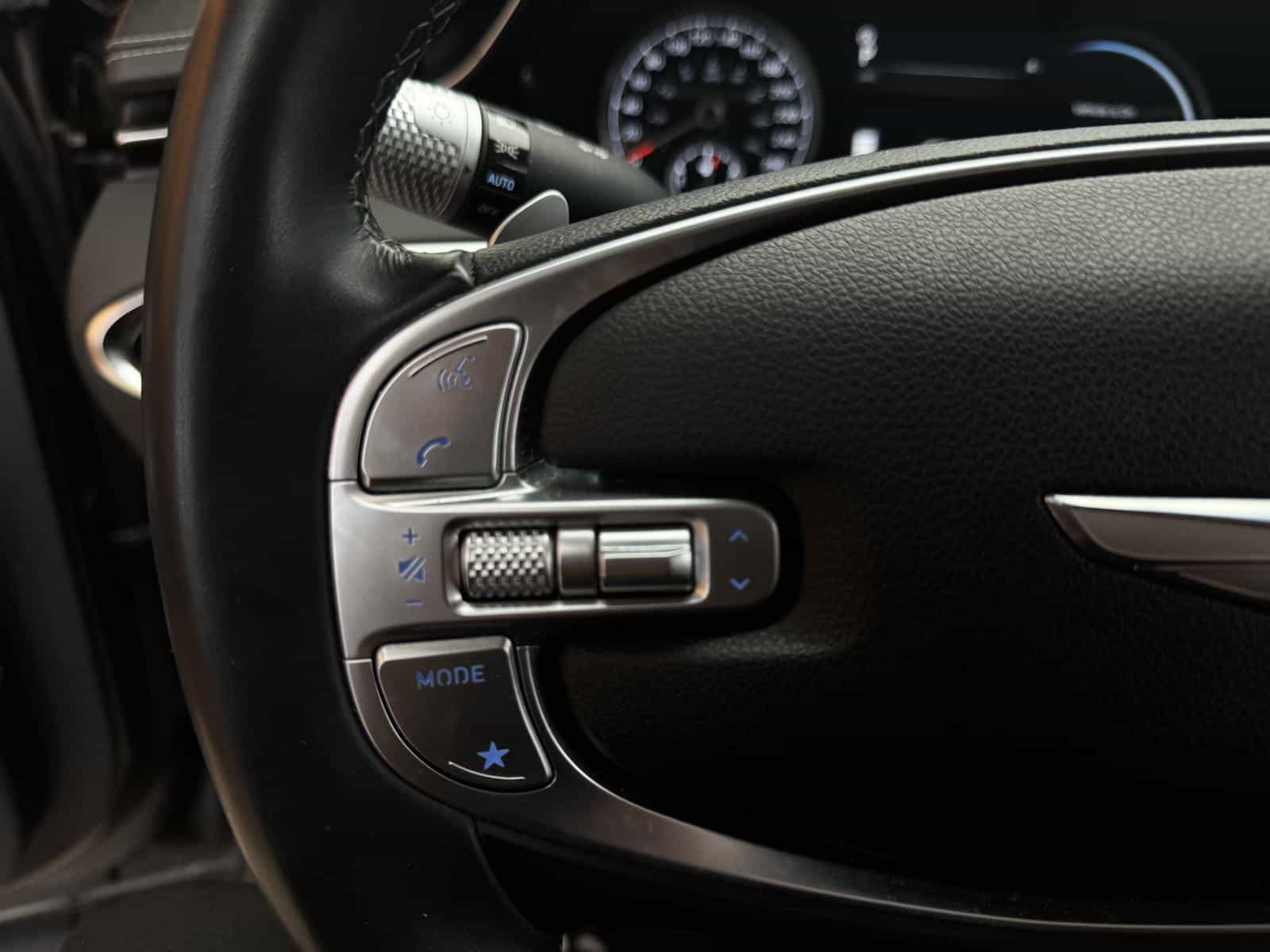 2024 Genesis GV70 Advanced 2.5T - Image 18