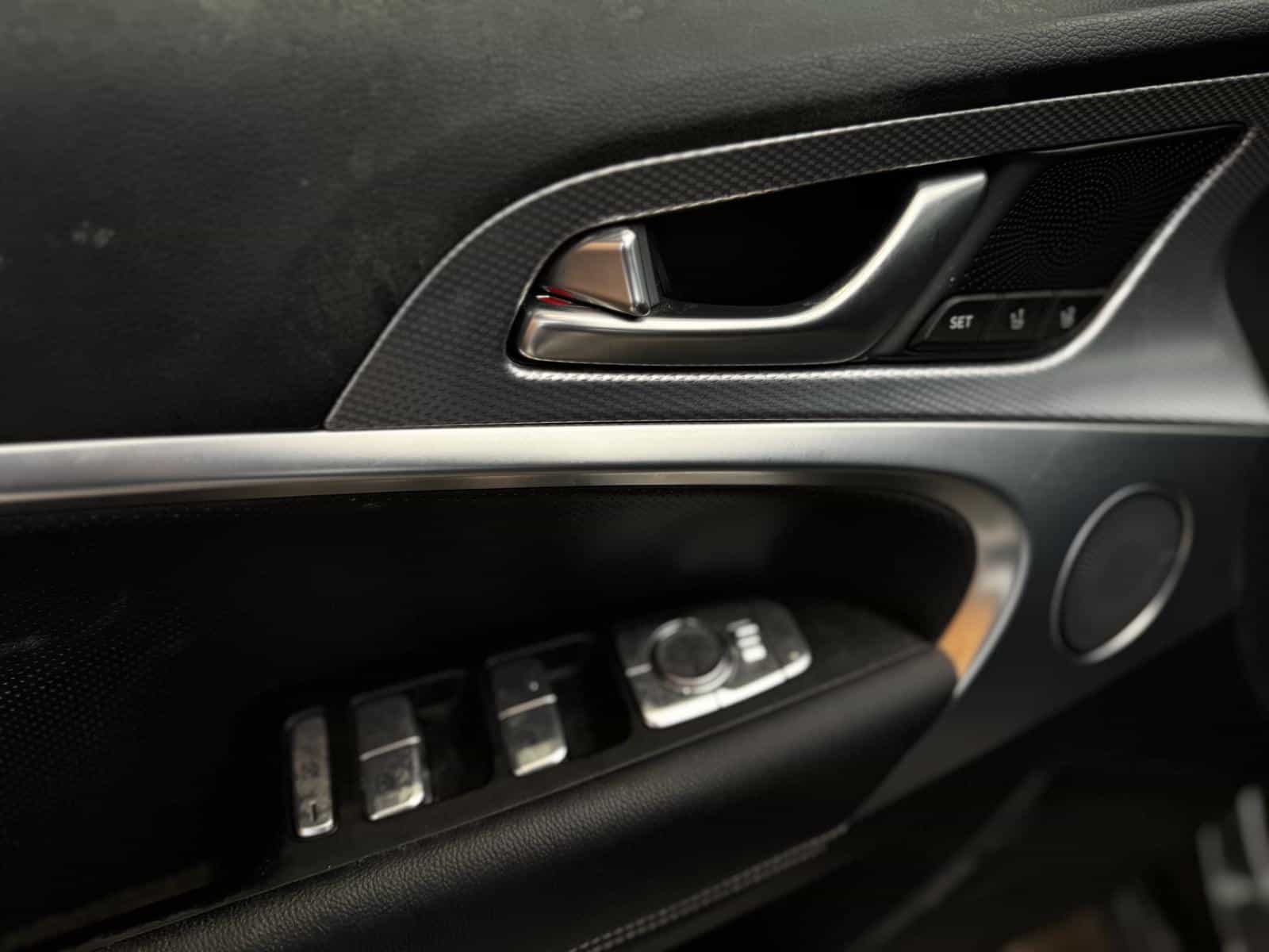 2023 Genesis G70 Advanced 2.0T - Image 11