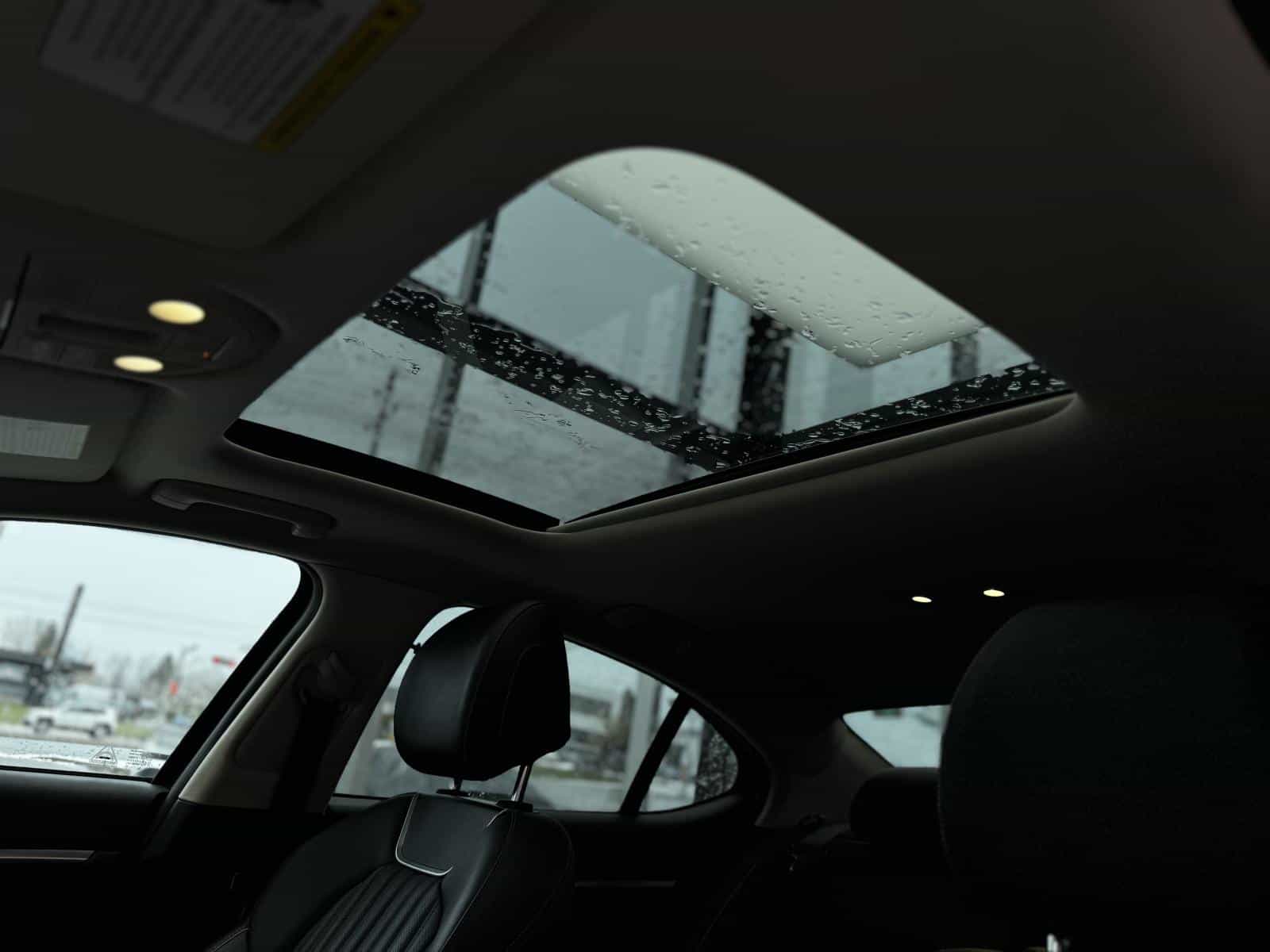 2023 Genesis G70 Advanced 2.0T - Image 13