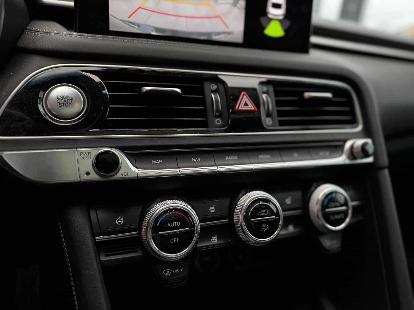 2023 Genesis G70 Advanced 2.0T - Image 20