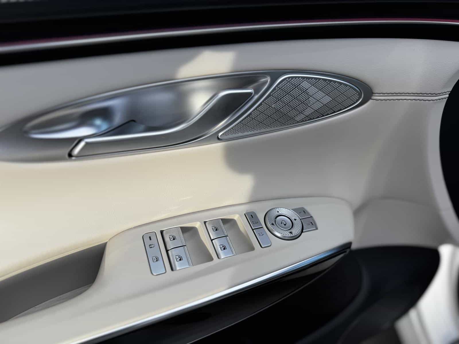 2026 Genesis GV70 Advanced 2.5T - Image 11