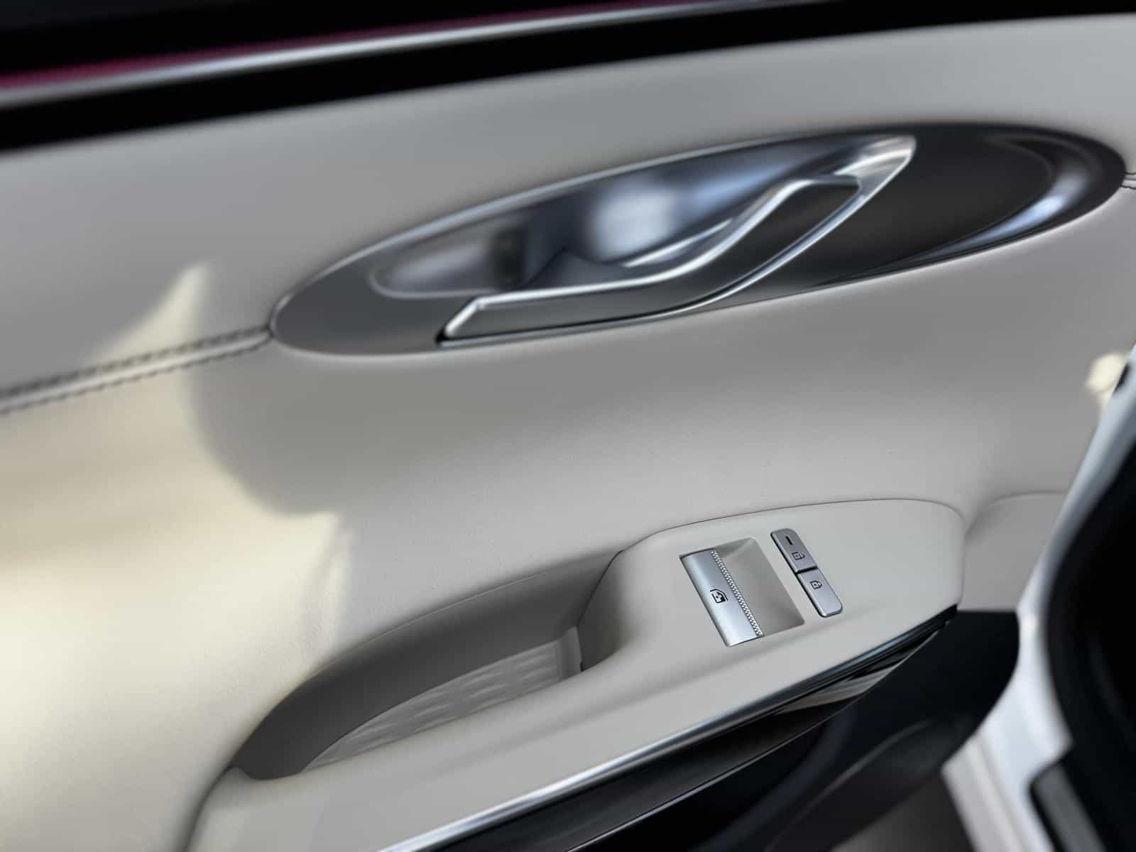 2026 Genesis GV70 Advanced 2.5T - Image 9