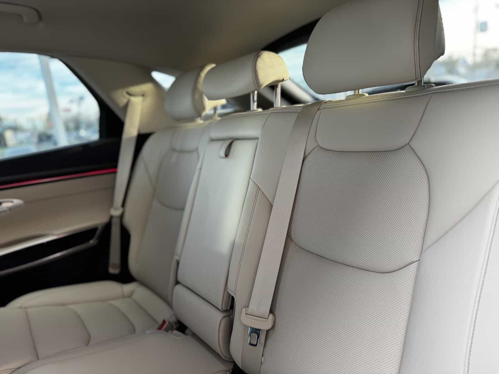 2026 Genesis GV70 Advanced 2.5T - Image 10