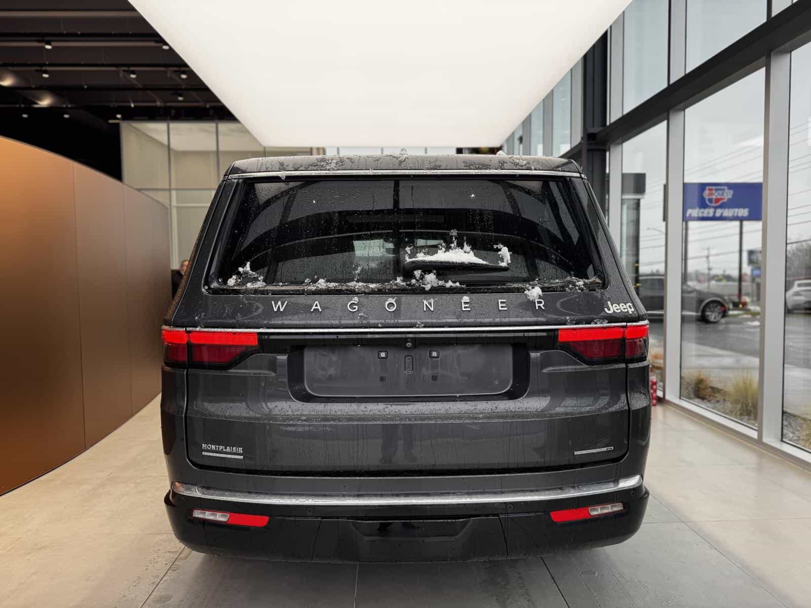 2022 Jeep Wagoneer Series III - Image 7