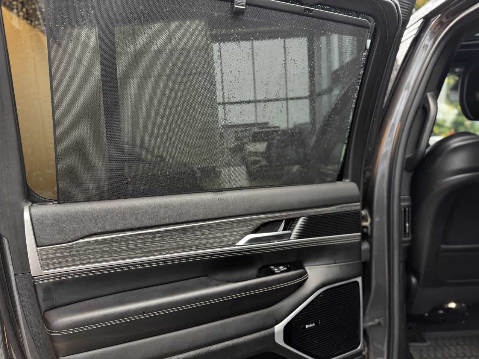 2022 Jeep Wagoneer Series III - Image 10