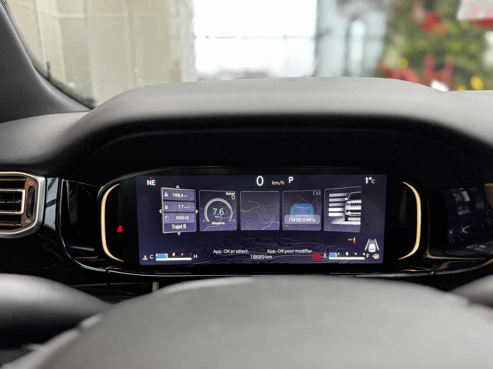 2022 Jeep Wagoneer Series III - Image 19