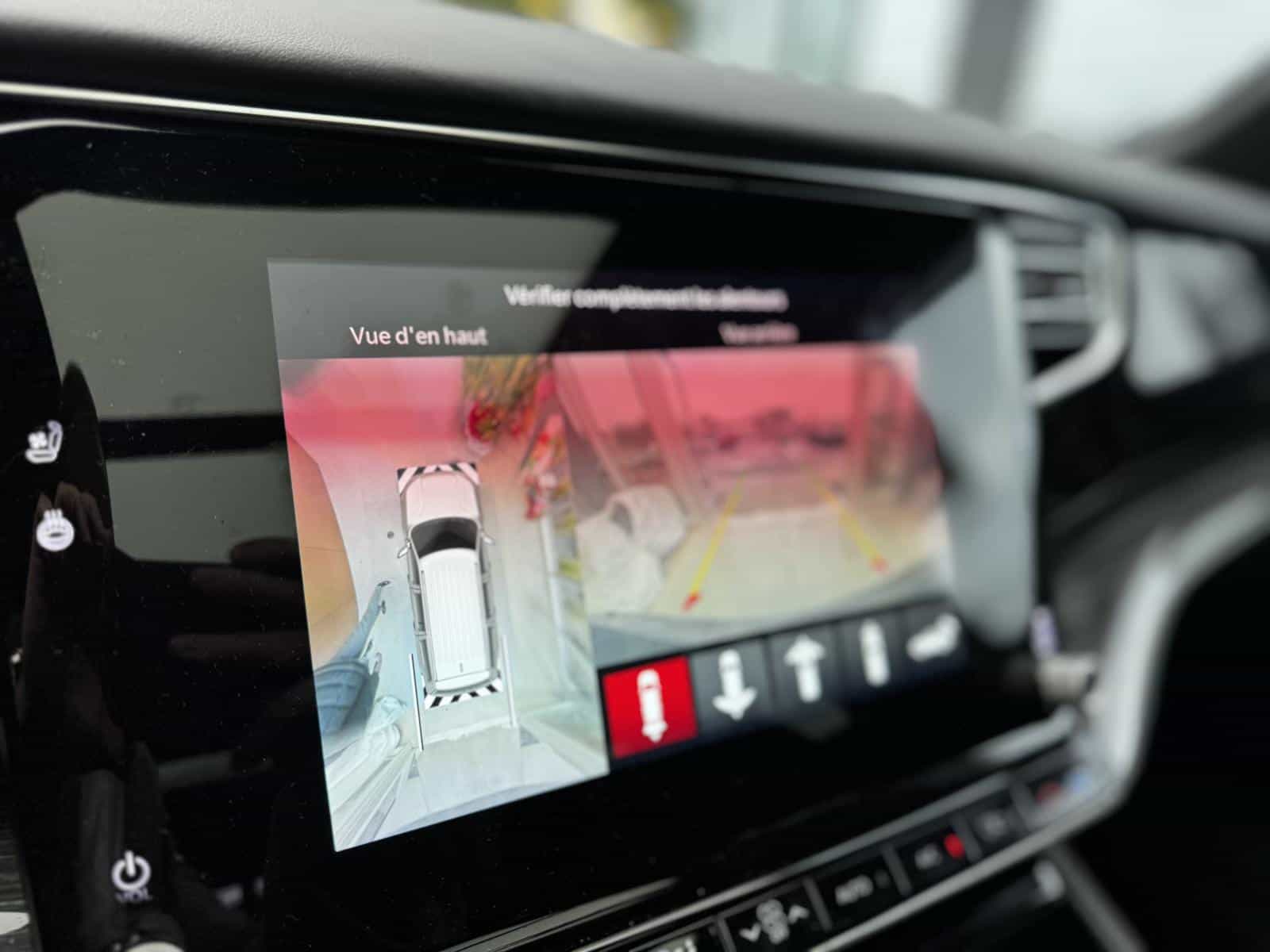 2022 Jeep Wagoneer Series III - Image 21