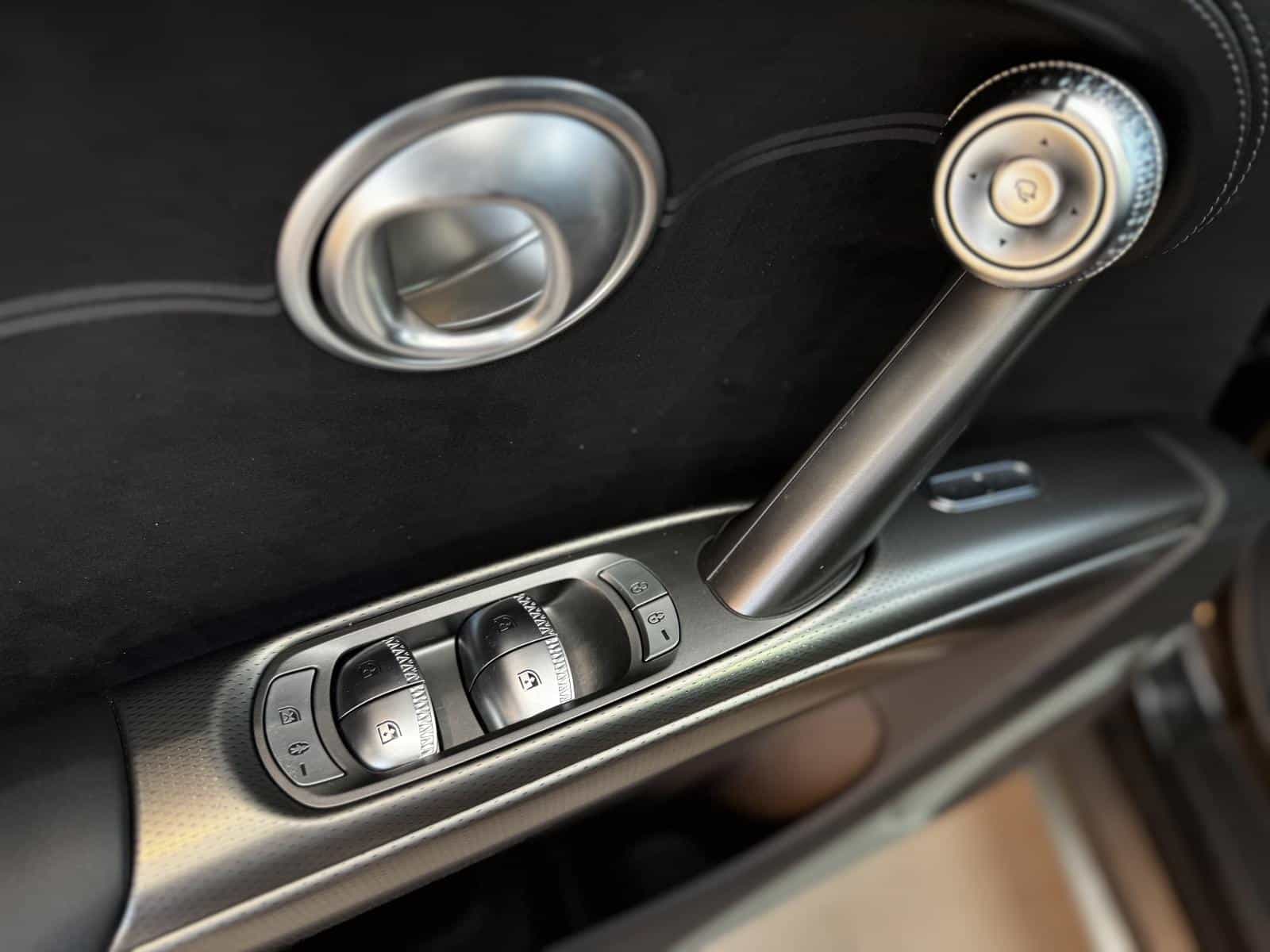 2023 Genesis GV60 Advanced - Image 11