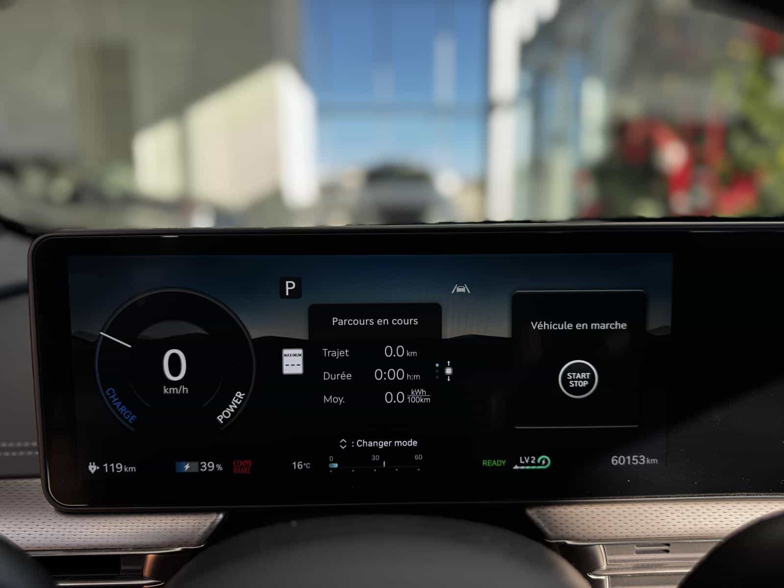 2023 Genesis GV60 Advanced - Image 17