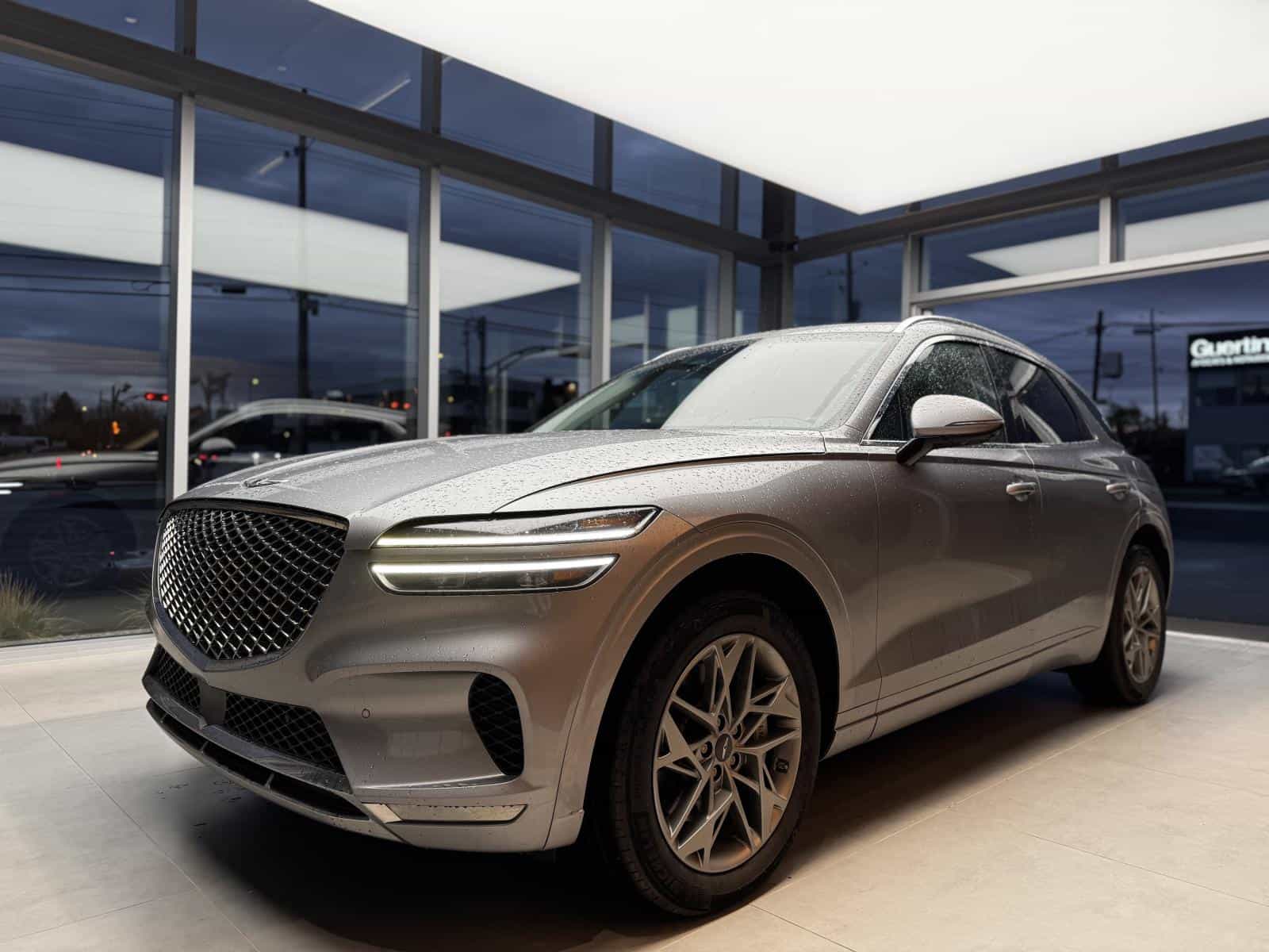 2023 Genesis GV70 2.5T Advanced Plus - Image 4