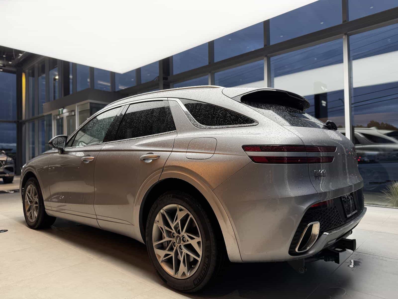 2023 Genesis GV70 2.5T Advanced Plus - Image 6