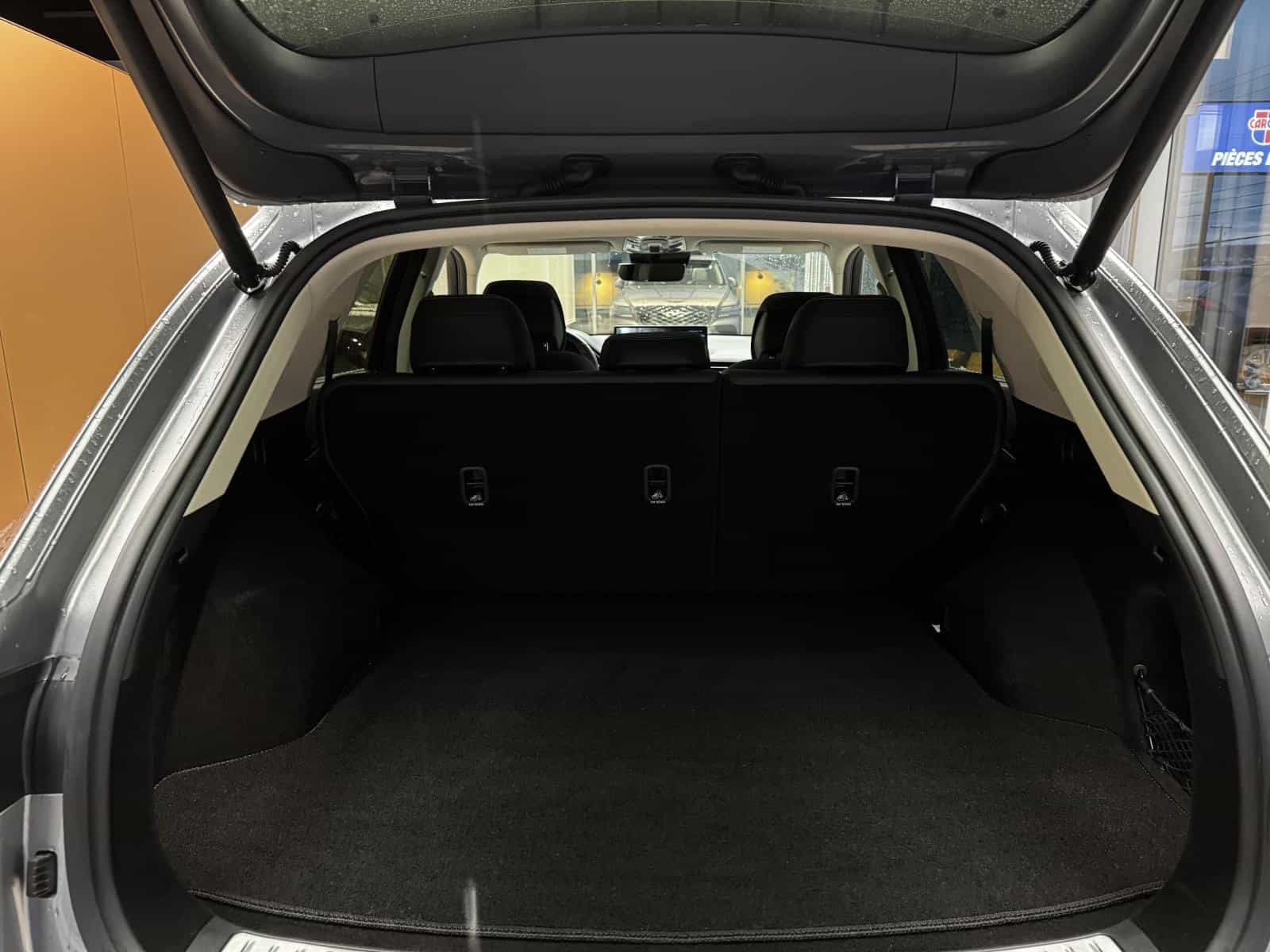 2023 Genesis GV70 2.5T Advanced Plus - Image 9