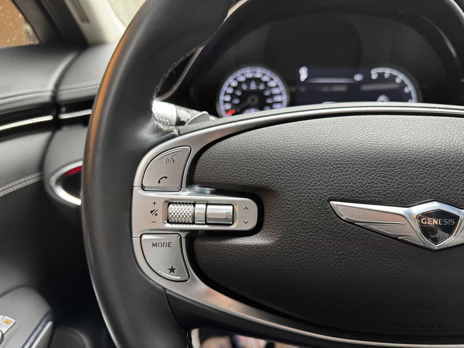 2023 Genesis GV70 2.5T Advanced Plus - Image 18