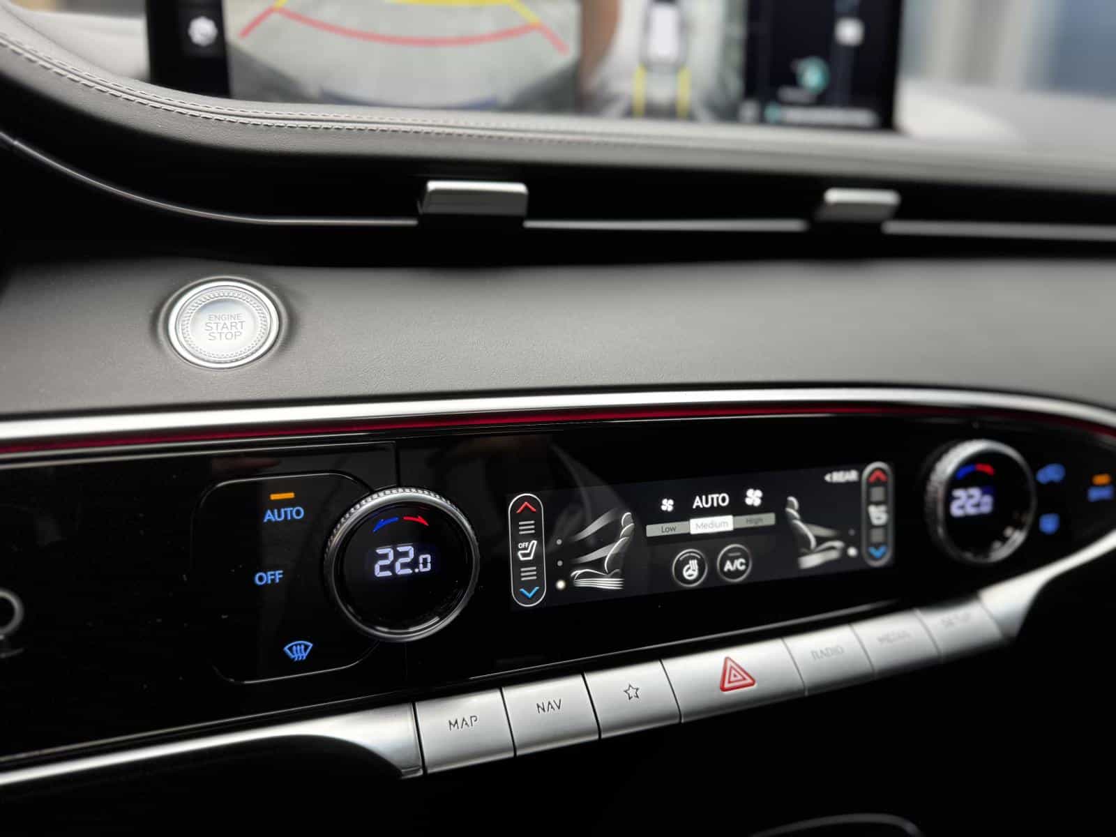 2023 Genesis GV70 2.5T Advanced Plus - Image 22