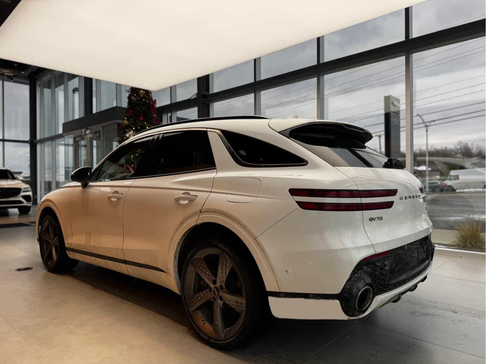 2022 Genesis GV70 Sport Plus 3.5T - Image 6